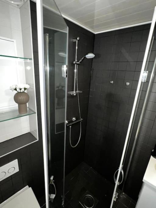 Apartament Cozy Penthouse Loft - Near The Airport Vantaa Zewnętrze zdjęcie