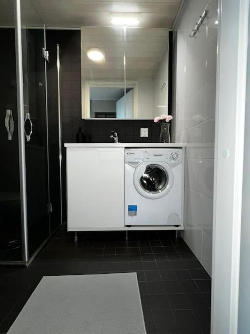 Apartament Cozy Penthouse Loft - Near The Airport Vantaa Zewnętrze zdjęcie